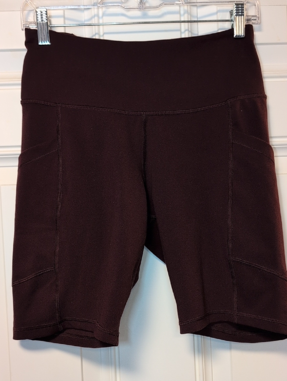 Banana Republic Bike Shorts – Women’s M – Maroon